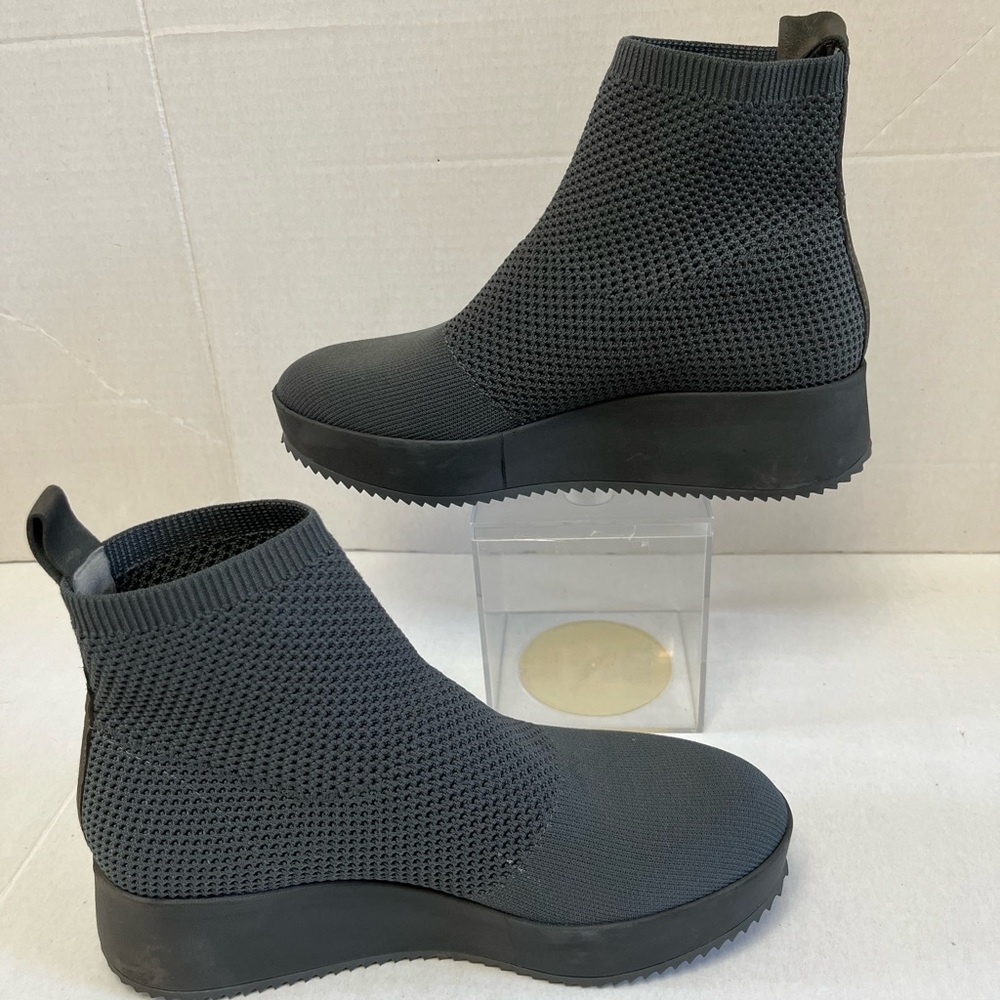 Eileen Fisher wedge bootie 7.5 Gray knit London stretch comfy